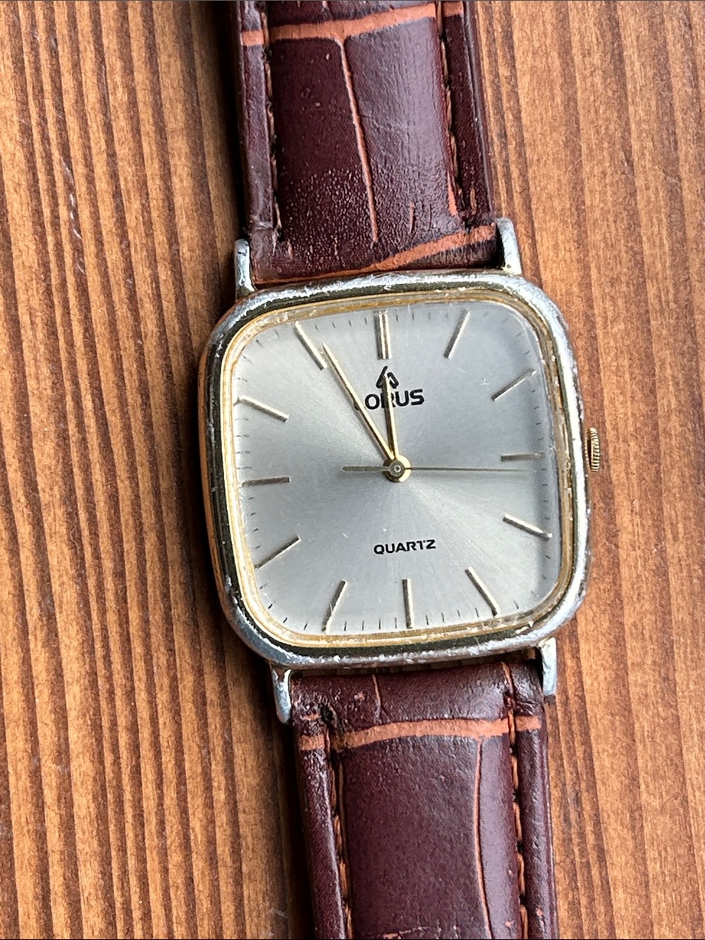 Lorus Men's Brown Leather Strap Quartz Watch